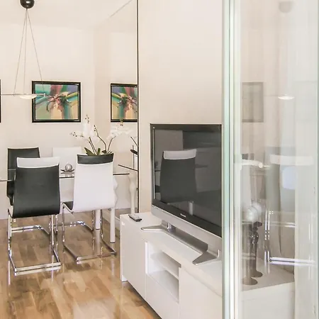 公寓 Stunning In With 2 Bedrooms And Internet 吉日茨科