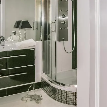 Stunning In With 2 Bedrooms And Internet 公寓 吉日茨科