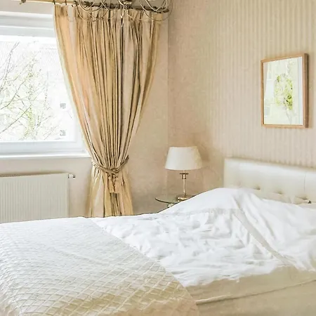 Stunning In With 2 Bedrooms And Internet 吉日茨科